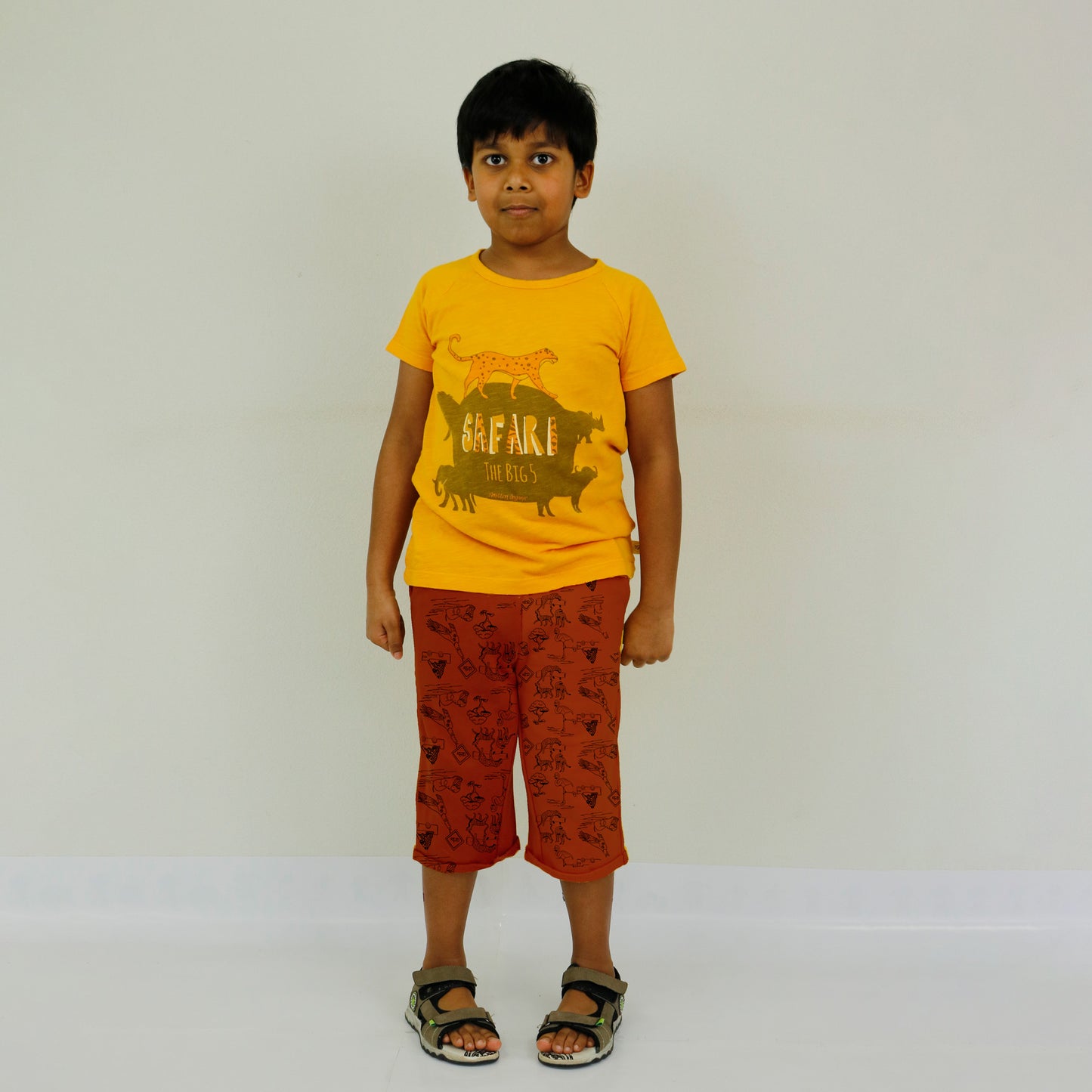 Safari all over unisex baked red Bermuda